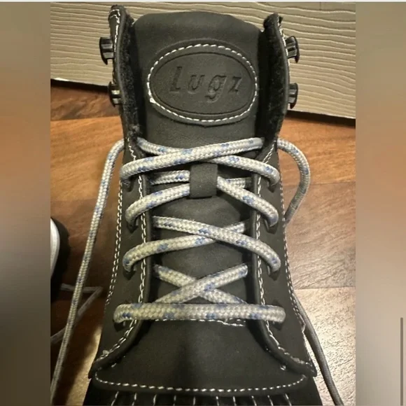 LUGZ black/gray/blue memory foam duck boots. Size 7.5. NWOT! - Picture 6 of 10